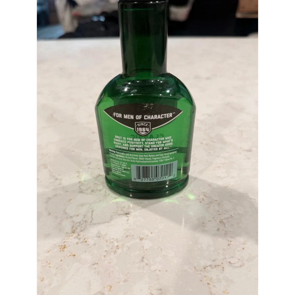 Brut Classic Splash-On Long-Lasting Fragrance For Men 7 fl oz Green Bottle 207ml